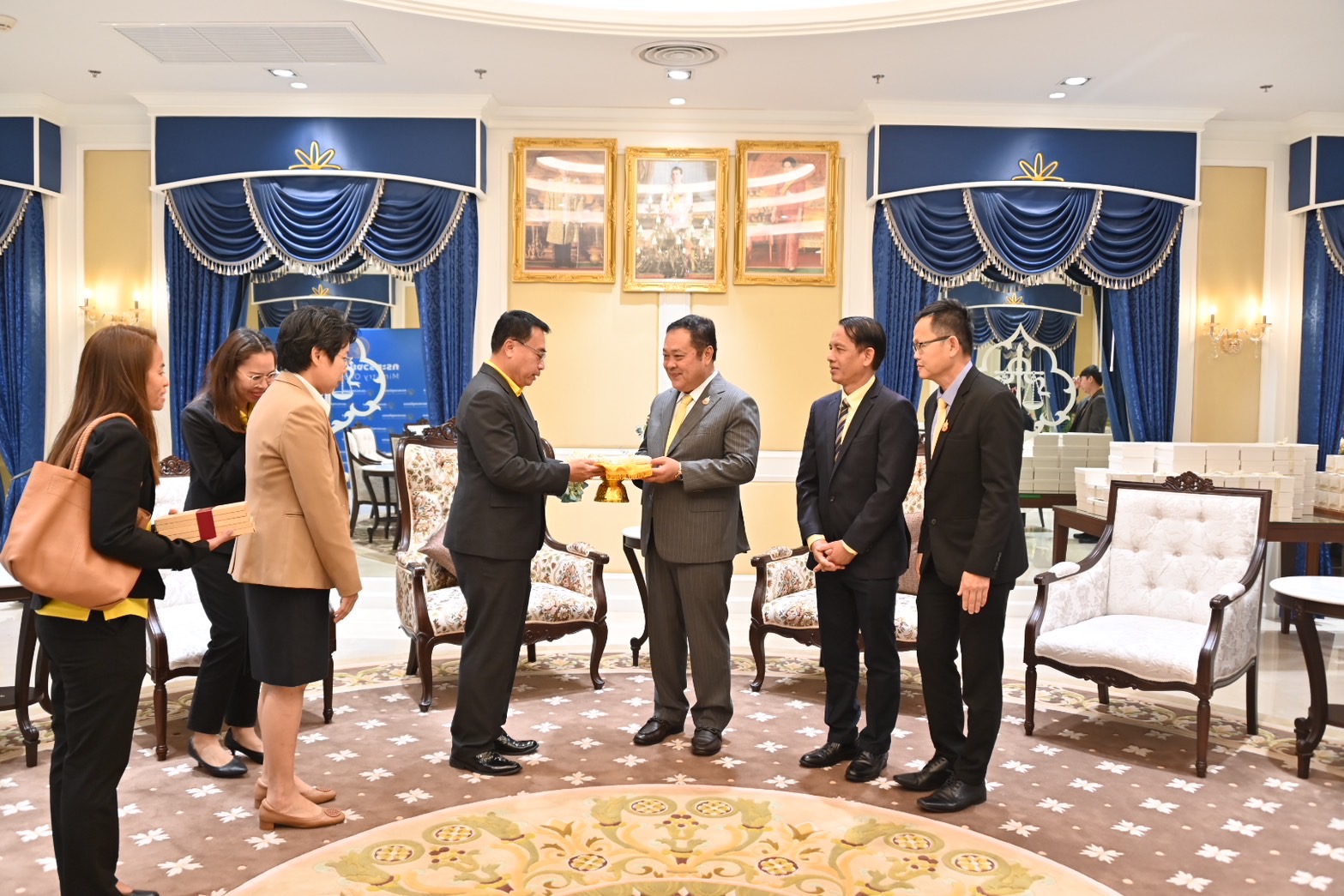 ﻿ กรมบังคับคดี เข้าสวัสดีปีใหม่ พ.ศ. 2568 รัฐมนตรีว่าการกระทรวงยุติธรรม
